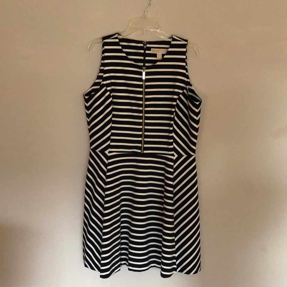 Michael Kors Black & White Striped Knit Dress. Size 14